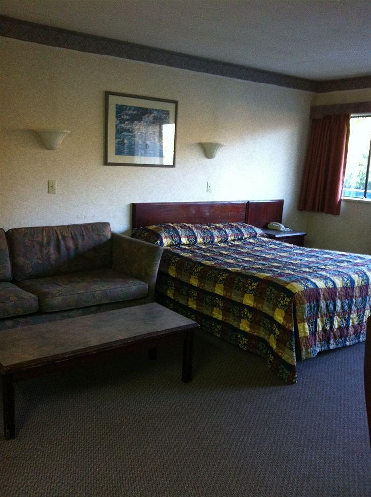 Coquitlam Sleepy Lodge المظهر الخارجي الصورة
