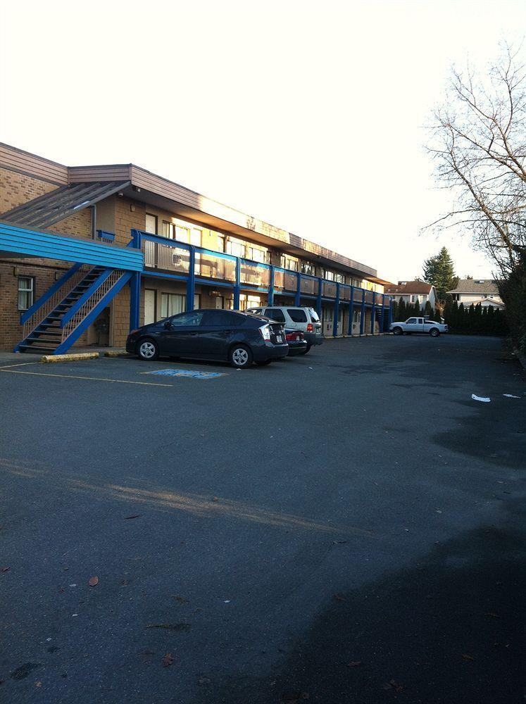 Coquitlam Sleepy Lodge المظهر الخارجي الصورة