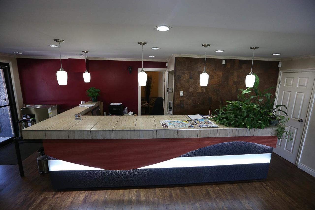Coquitlam Sleepy Lodge المظهر الخارجي الصورة