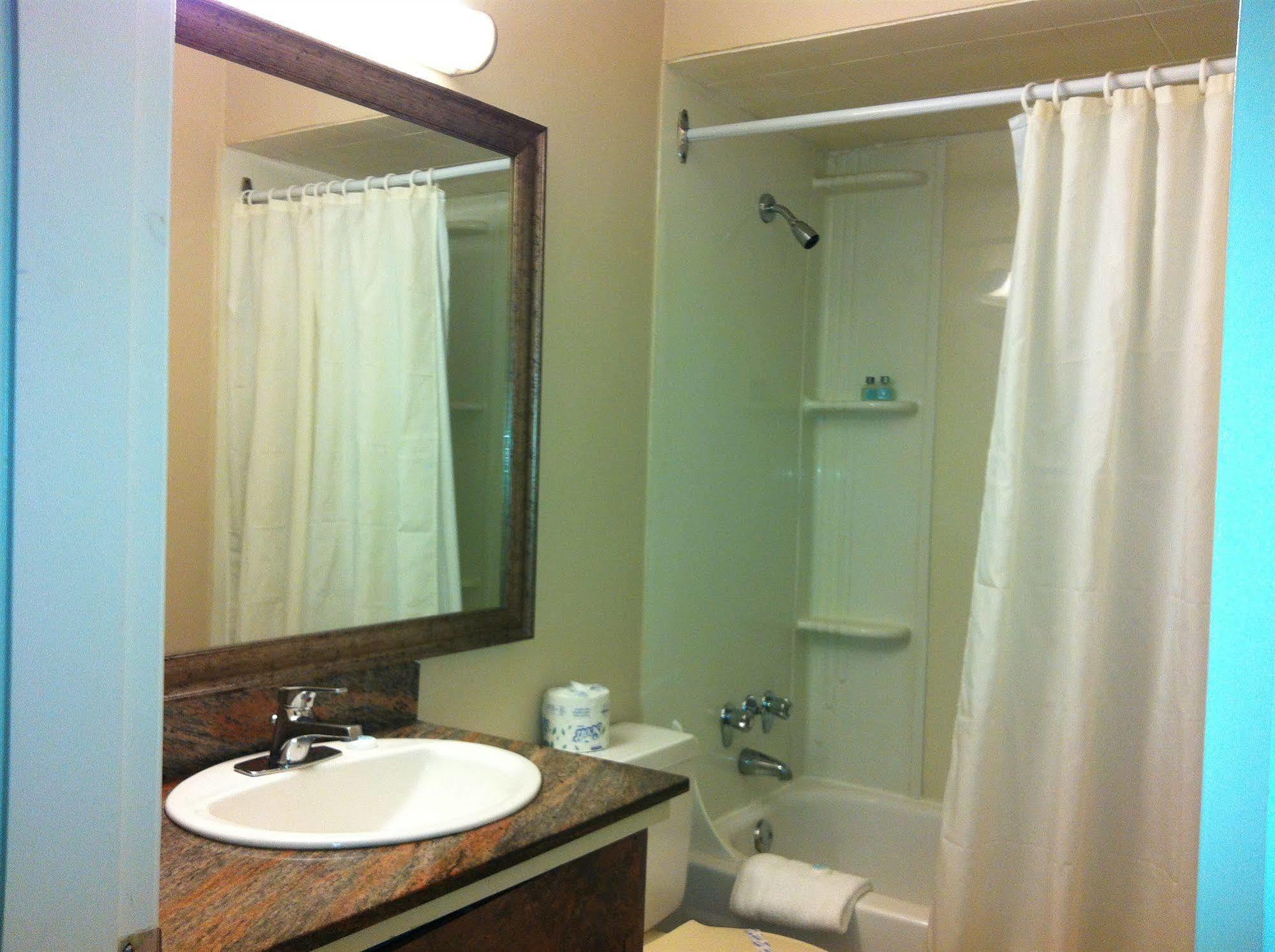 Coquitlam Sleepy Lodge المظهر الخارجي الصورة
