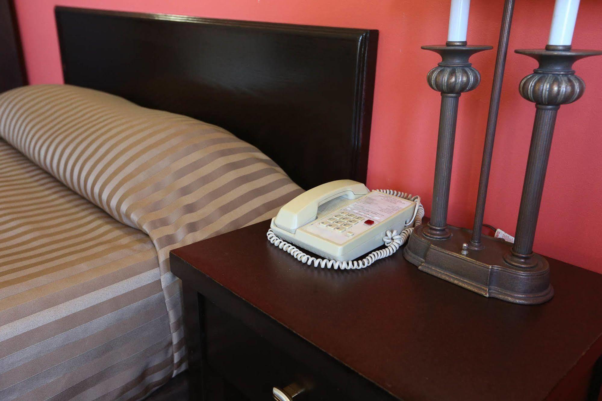 Coquitlam Sleepy Lodge المظهر الخارجي الصورة