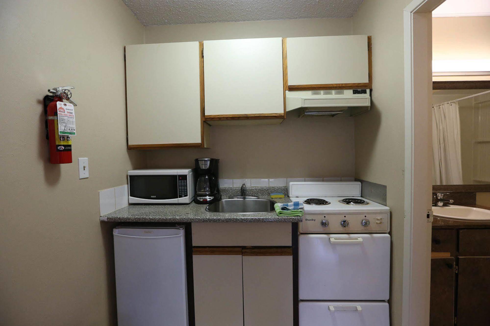 Coquitlam Sleepy Lodge المظهر الخارجي الصورة