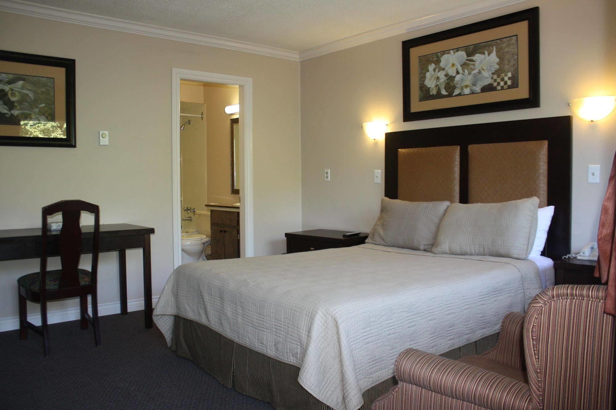 Coquitlam Sleepy Lodge المظهر الخارجي الصورة