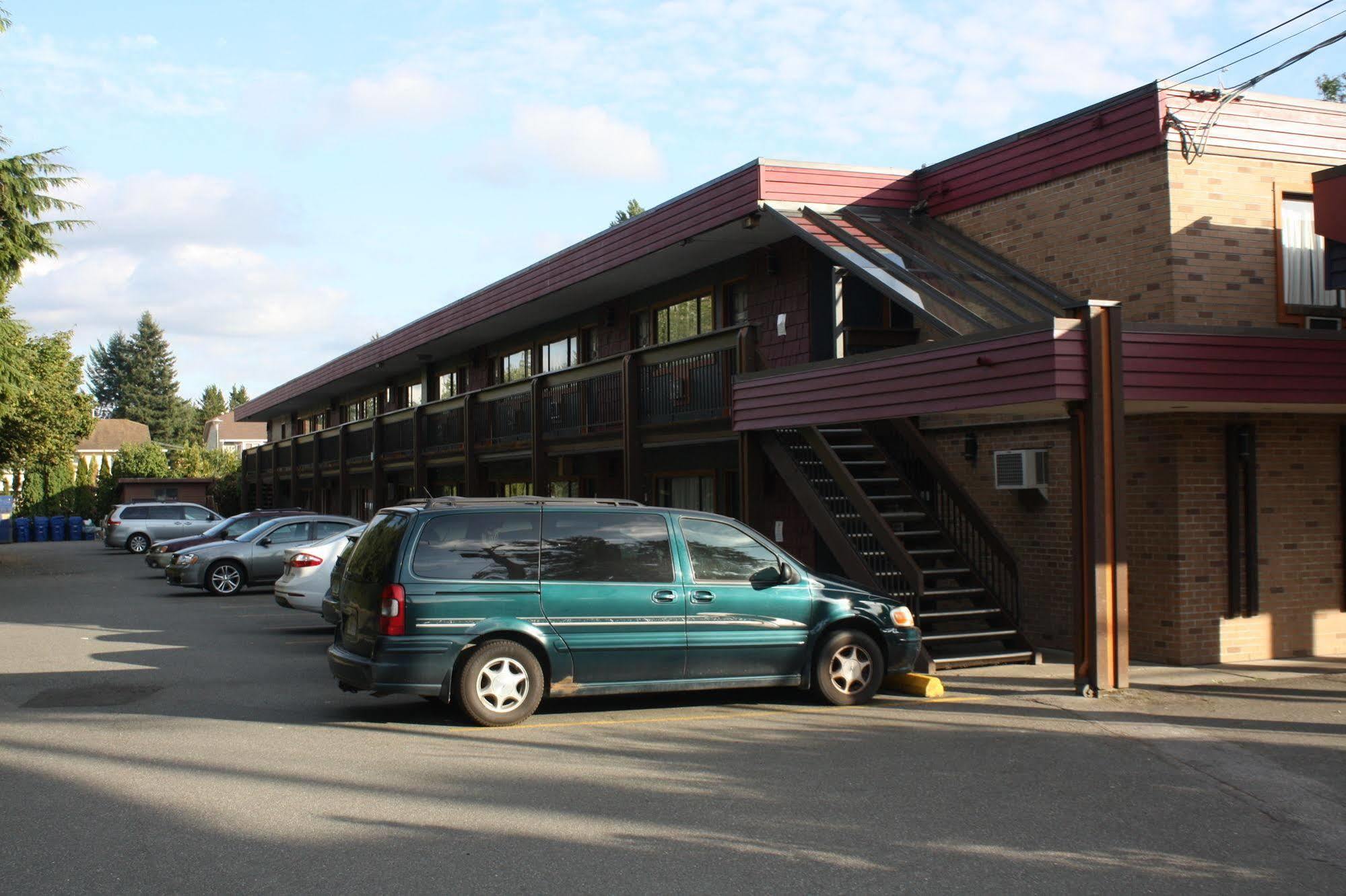 Coquitlam Sleepy Lodge المظهر الخارجي الصورة